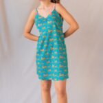 Nuisette en satin de coton bretelles reglables motif jaguars 2