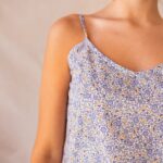 Caraco femme bretelles voile de coton motif liberty bleu fabrique au portugal