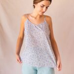 Caraco femme bretelles voile de coton motif liberty bleu fabrique au portugal