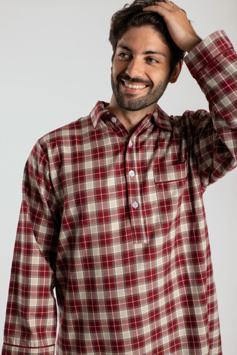 Chemise de nuit homme carreaux rouge/beige en Flanelle de coton (Tissu chaud) - Motif Verbier.