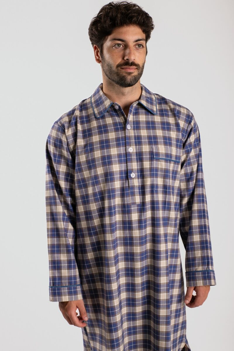 Chemise de nuit homme carreaux bleu/beige en Flanelle de coton (Tissu chaud) - Motif Les Arcs.