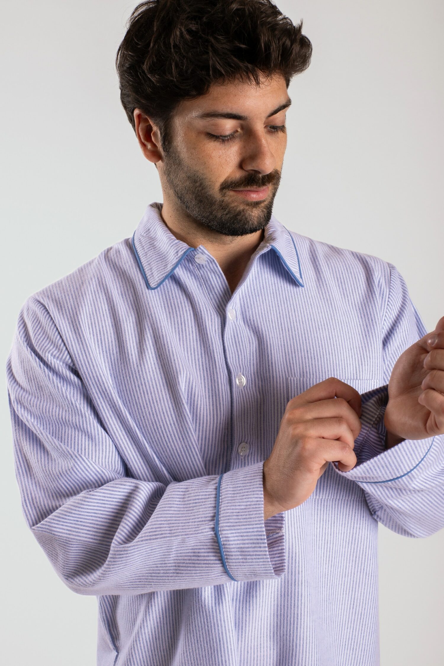 Chemise de nuit homme rayé bleu/blanc en Flanelle de coton (Tissu chaud) - Motif Tignes.