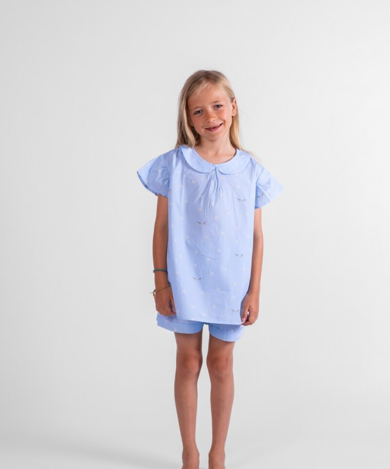 Pyjama court fille manches courtes et short en coton motif mésanges.