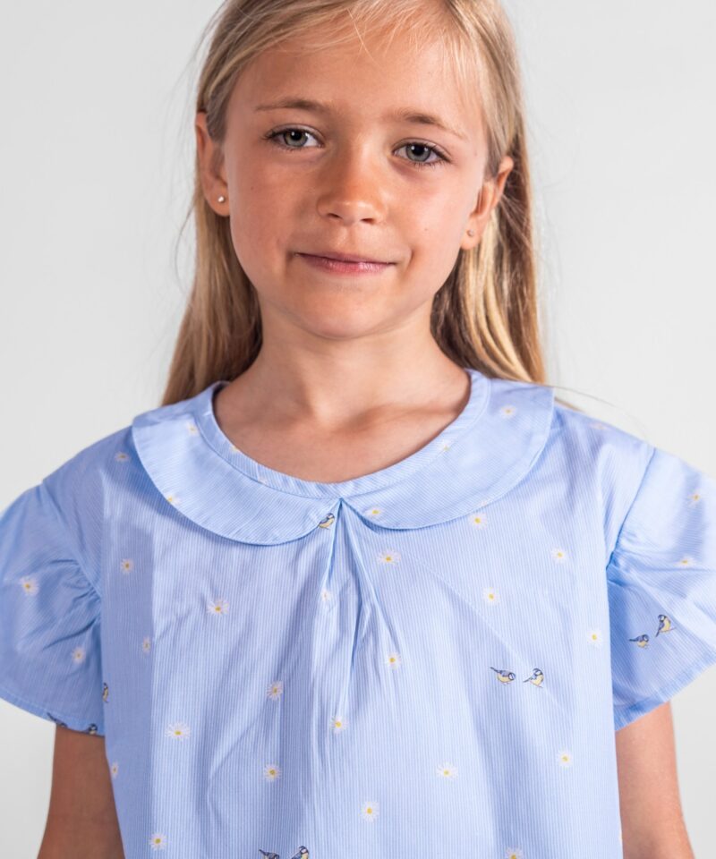 Pyjama court fille manches courtes et short en coton motif mésanges.