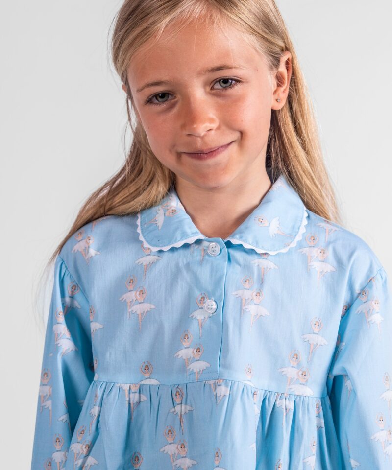 Pyjama fille deux pièces en coton motif danseuses.