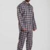 Pyjama homme deux pièces en pilou flanelle de coton carreaux bleu beige chaud et doux pour l’hiver motif les arcs.