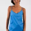 Caraco femme bretelles satin de coton uni bleu klein fabrique au portugal