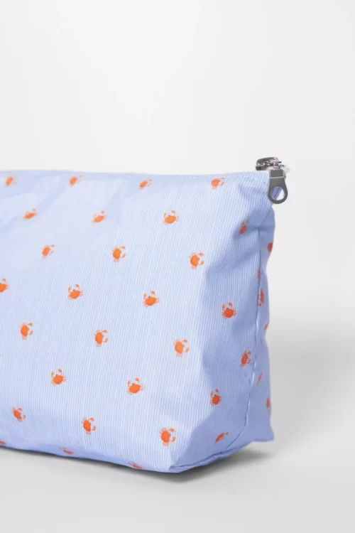 Trousse de toilette crabes en coton enduit.