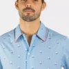Pyjama court homme en popeline de coton – Confort et légèreté avec un bermuda et une chemise à motifs bateaux, parfait pour l'été.