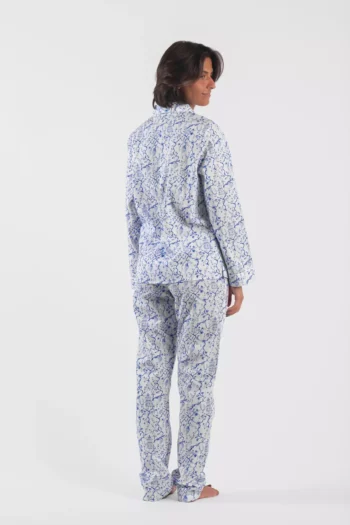 Pyjama femme chemise boutonnée et pantalon motif Pagode japonaise bleu.