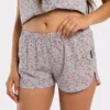Short femme en voile de coton Liberty rose, fluide et léger, parfait pour un look estival frais et élégant.