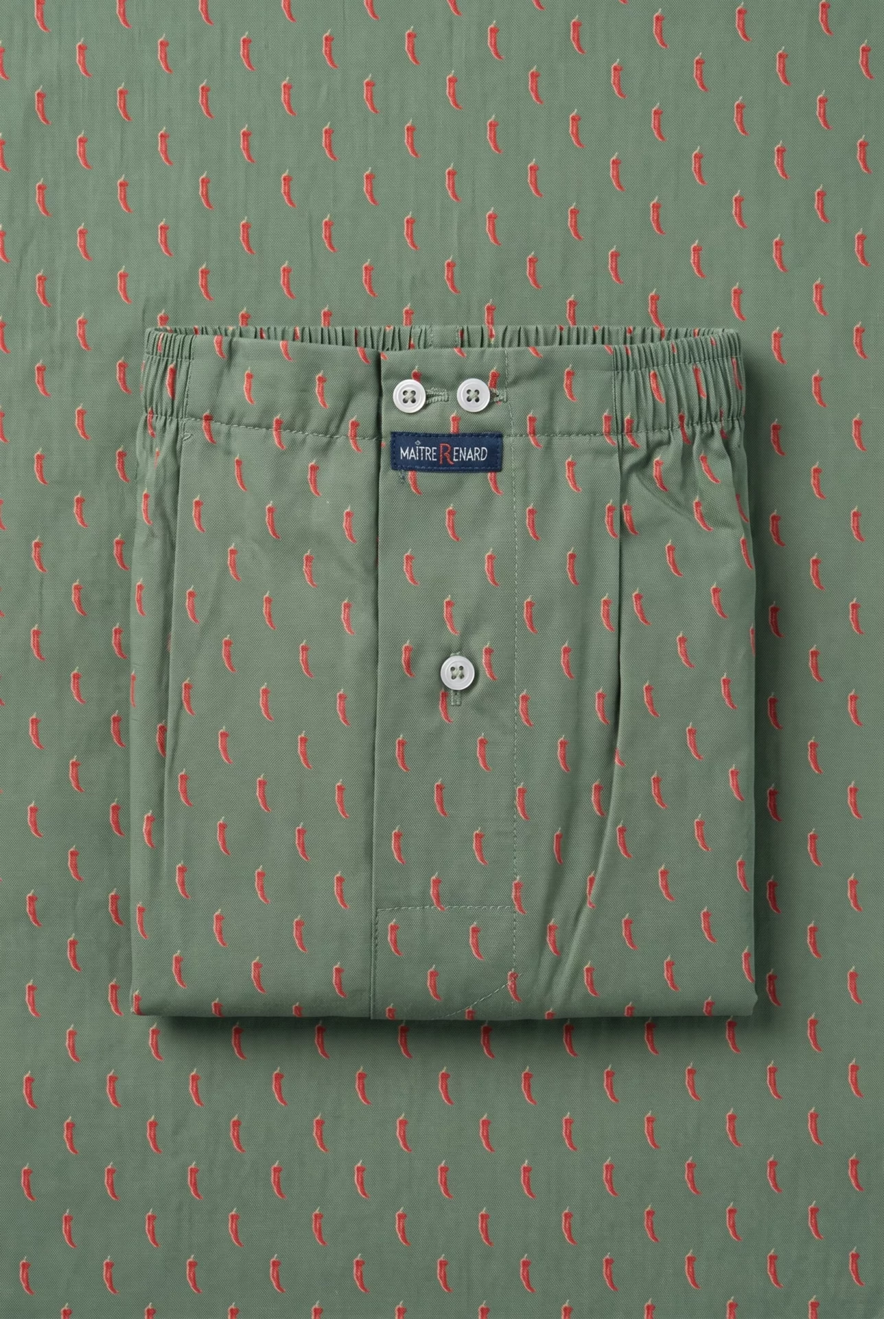 Zoom texture et finitions : Caleçon homme classique - Piments (Réf : 2430000016141) en popeline de coton ( coton léger ). Vêtement de type caleçons homme. Maître Renard.