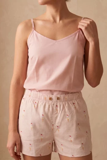 Vue de dos ou de côté : Short échancré femme - Cornet de glace (Réf : 2430000016851) en popeline de coton ( coton léger ). Vêtement de type femme. Maître Renard.